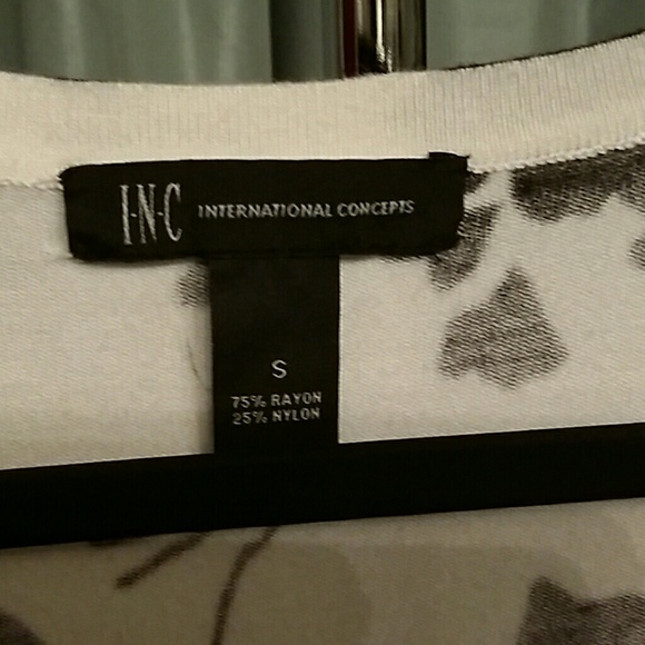 Sweater - Picture 3 of 6